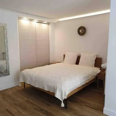 Appartement Renovated Flat With Terrace *