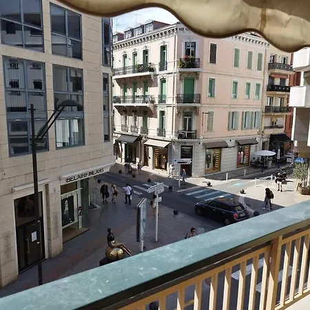 Appartement Renovated Flat With Terrace *